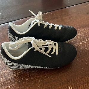 Kids soccer cleats